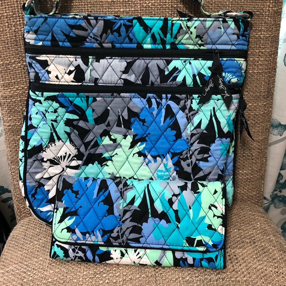 Vera Bradley crossbody with matching wallet